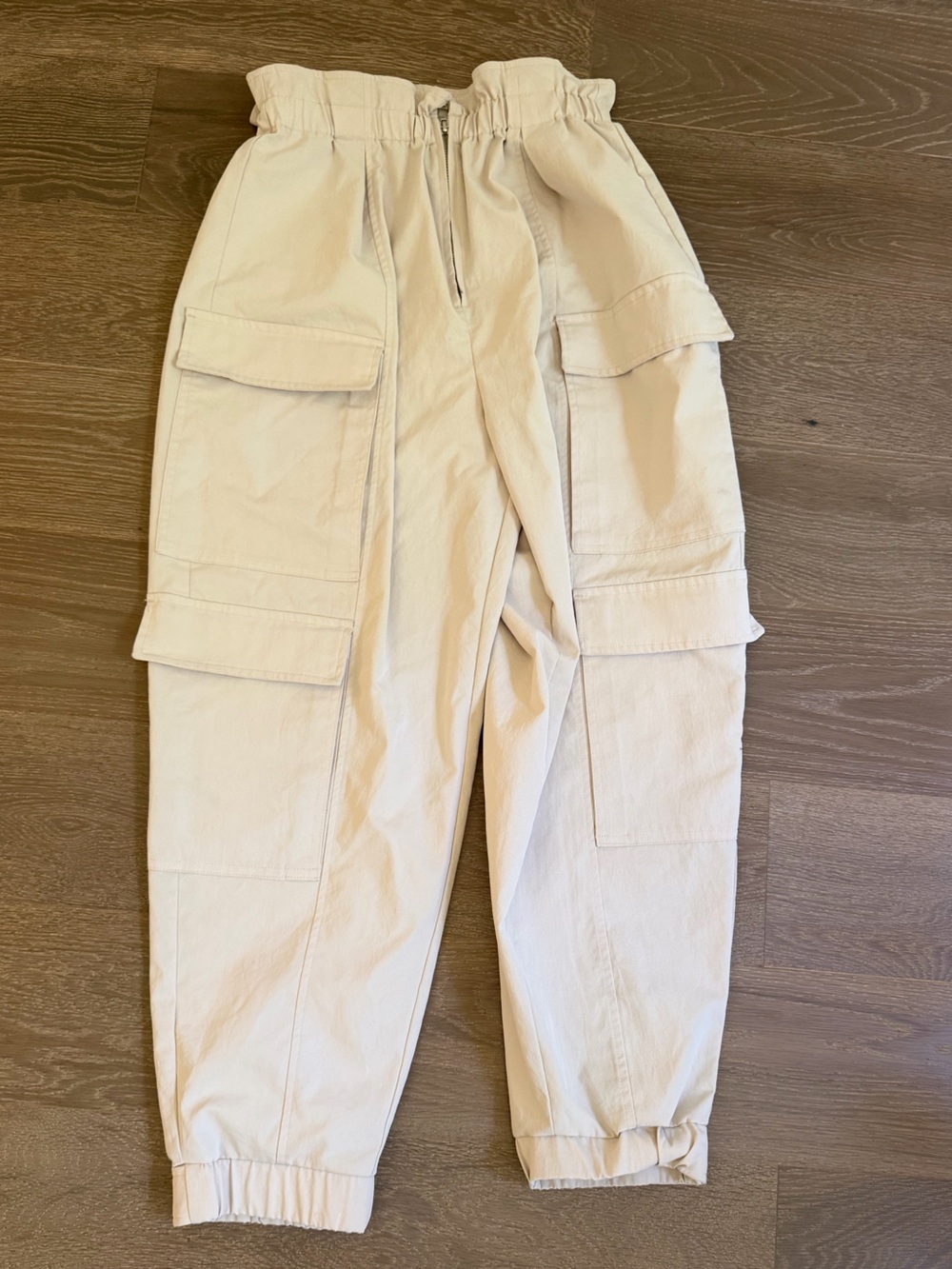 Banana Republic BR Sport cream Cargo Pants with Elastic Waist